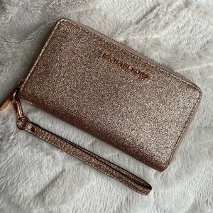 MICHAEL KORS ROSE GOLD WALLET